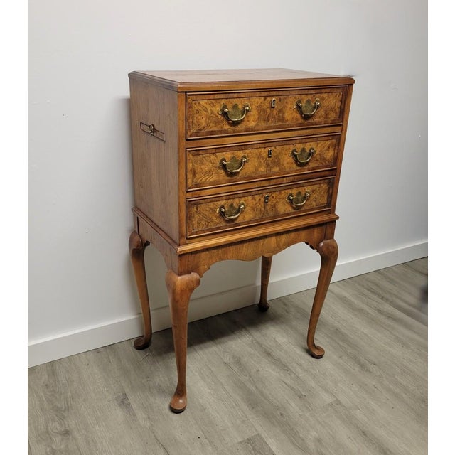 Queen Anne Hekman Walnut Burl & Oak Silverware Flatware Chest With Side Slides For Sale - Image 3 of 14
