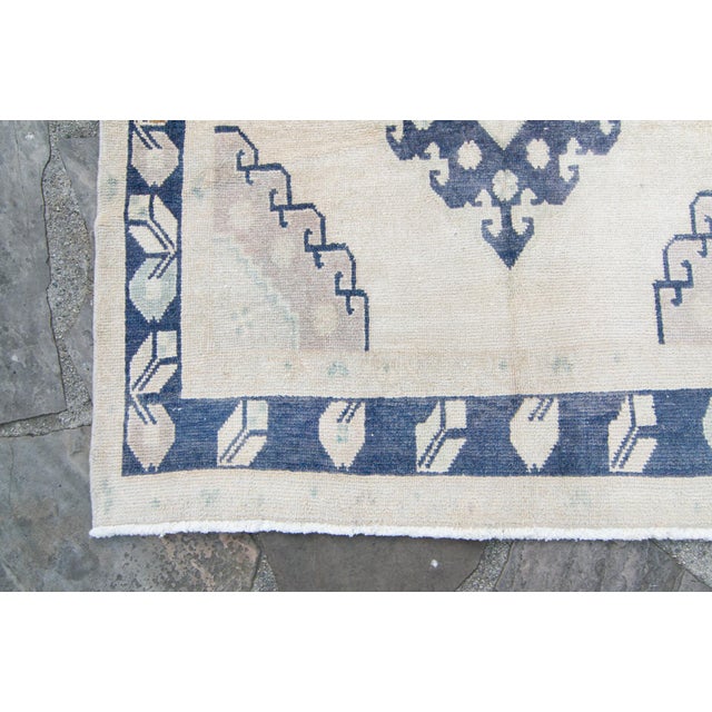Textile 1980s Vintage Oushak Neutral Wool Hand Knotted Rug For Sale - Image 7 of 11