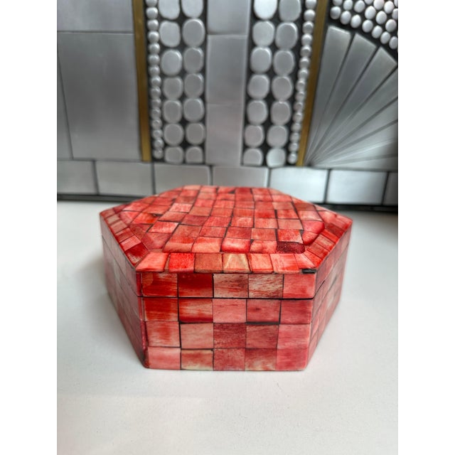 Red Jewelry Box in Red Dyed Tessellated Bone For Sale - Image 8 of 12