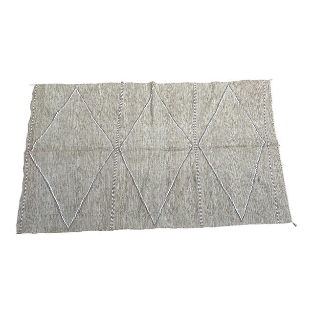 Mid-Century Modern Moroccan Flatweave Wool Rug - 8.1 X 4.7 Ft For Sale