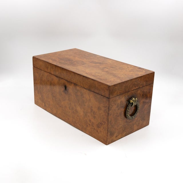 Early 19th Century George III Yew Wood Tea Caddy; English, Circa 1800 For Sale - Image 5 of 11