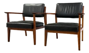 1960s Stow Davis Black Leather Lounge Chairs - A Pair