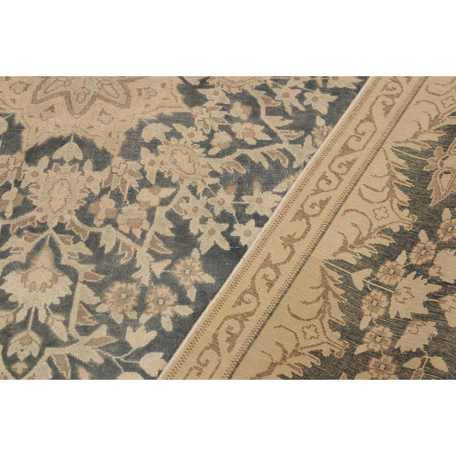 Beige Boho Chic Vintage 1990's Gray/Beige Wool Rug - 7'6'' X 10'1'' For Sale - Image 8 of 10