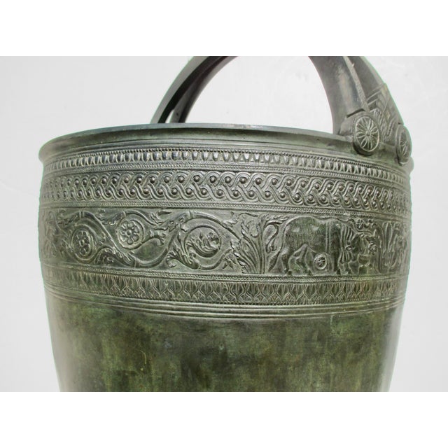 Grand Tour Large Bronze Situla From Pompeii 19th Century For Sale In New York - Image 6 of 17