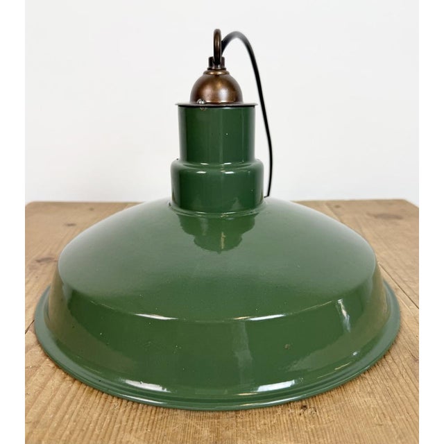 Industrial British Green Enamel Factory Pendant Lamp, 1960s For Sale - Image 15 of 17