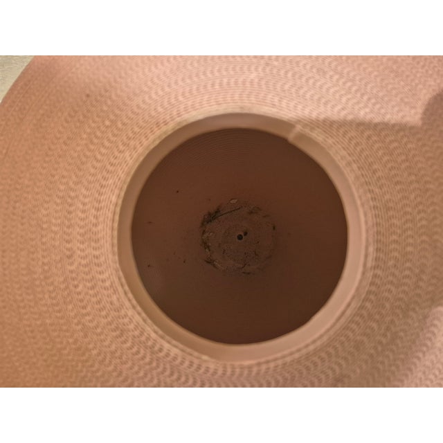 Paper Post-Modern Corrugated Paper Vase by Flute Chicago, Designed by Gregory Van Pe For Sale - Image 7 of 10