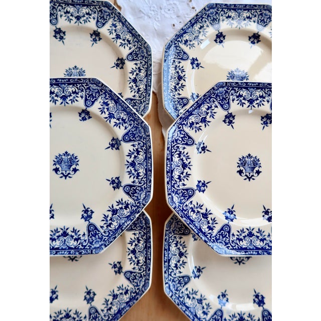 Ironstone Dinner Plates in Rouen Pattern from Longchamp, 1890s, Set of 6 For Sale - Image 5 of 11
