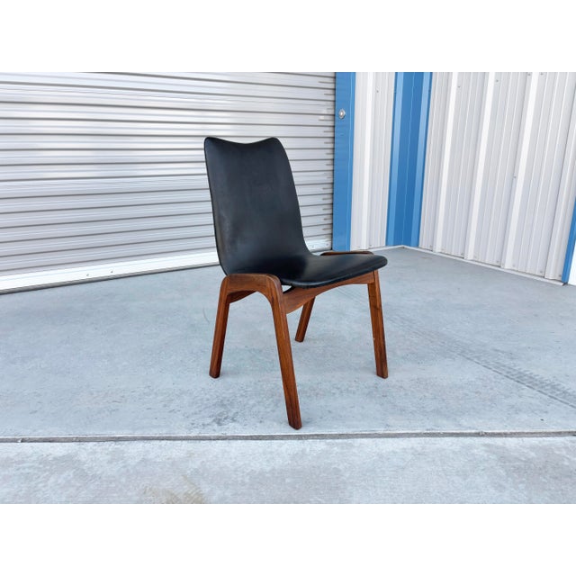 1970s Mid-Century Walnut & Black Vinyl Dining Chairs Attributed to Chet Beardsley For Sale - Image 10 of 15