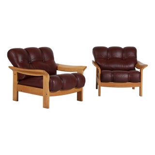 Brutalist Lounge Chairs in Oak and Reddish Brown Leather, 1970s, Set of 2 For Sale