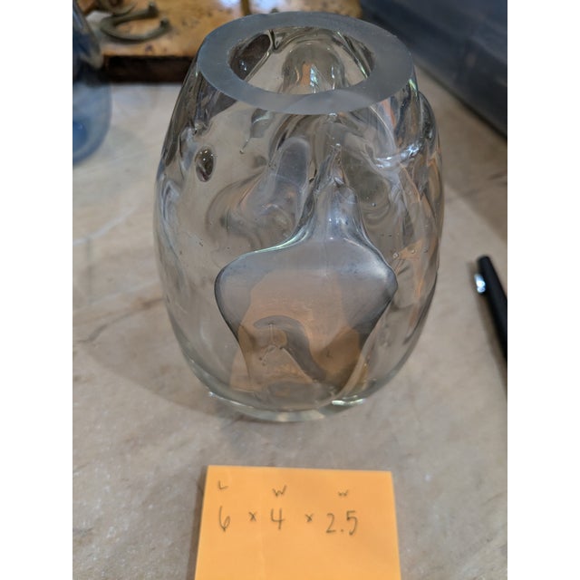 Signed Biomorphic Glass Vase by Michael Boylan – Sculptural Art Glass For Sale - Image 10 of 10