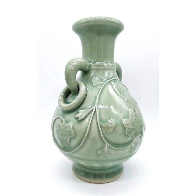 Fitz and Floyd Mid-Century Chinese Celadon Vase With Floral Relief & Dual Handles – Asian Revival / Chinoiserie / Traditional Elegance For Sale - Image 4 of 12