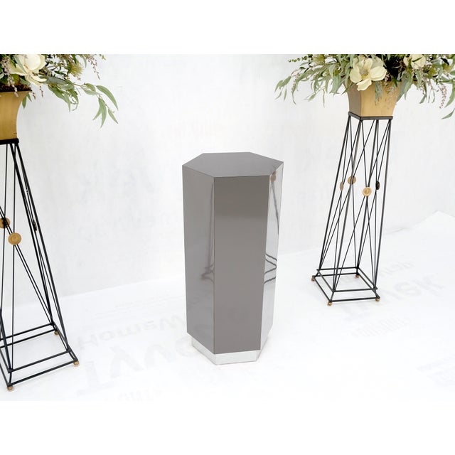 1970s Grey Laminate Aluminum Base Hexagon Shape Mid-Century Modern Pedestal For Sale - Image 5 of 9