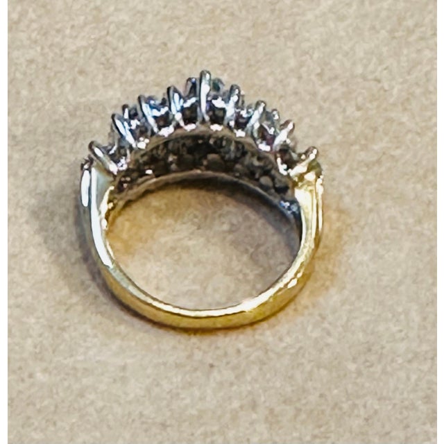 2.8 Carat Round & Baguettes Diamond Ring in 14 Karat White Gold Size 6 For Sale In New York - Image 6 of 18