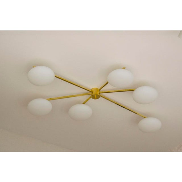 Ceiling Lamp in Brass and Murano Glass in the style of Angelo Lelli for Arredoluce For Sale - Image 9 of 10