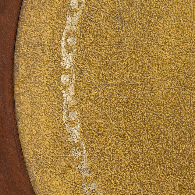 Traditional 1900-1909 United Kingdom Rich Mahogany Drum-Form Mahogany Side Table For Sale - Image 3 of 10