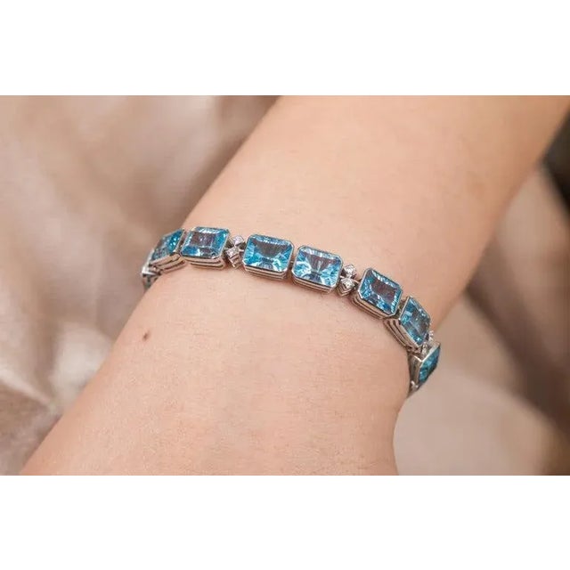 Sky Blue 18 Karat White Gold Diamond and Fine Cut 40 Carats Blue Topaz Tennis Bracelet For Sale - Image 8 of 10