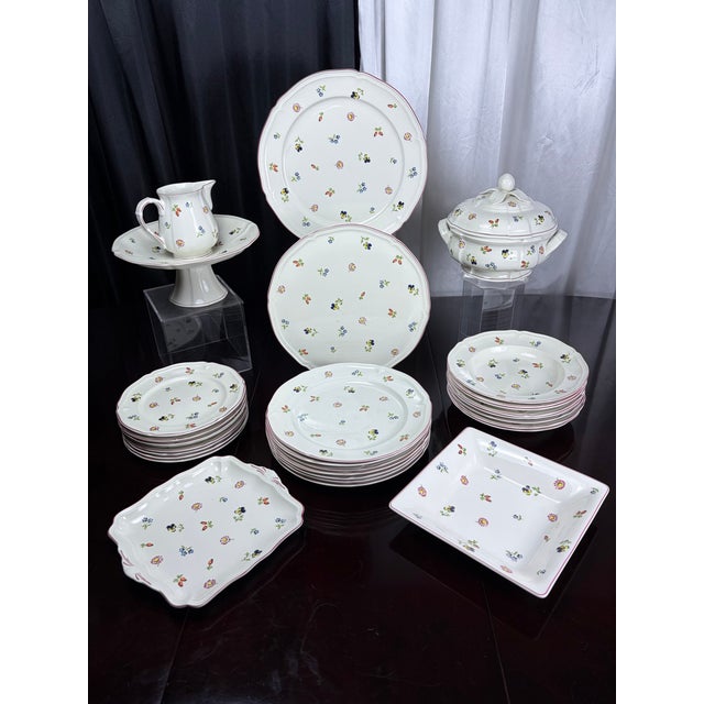 Vintage English Villeroy & Boch "Petite Fleur" Porcelain Dinnerware & Serving Set - 58 Pieces For Sale - Image 14 of 18
