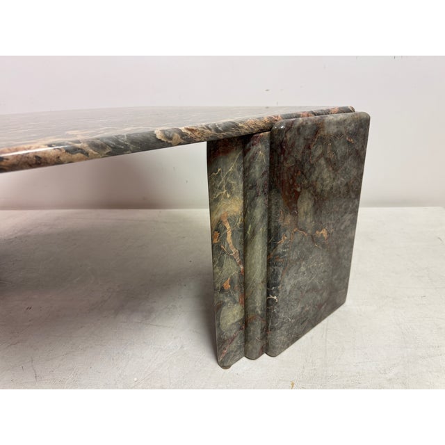 1980s Sculptural Eye-Shaped Marble Coffee Table, 1980s For Sale - Image 5 of 15