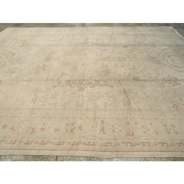 Galerie Shabab Collection Early 20th Century Turkish Oushak Room Size Carpet For Sale - Image 4 of 7
