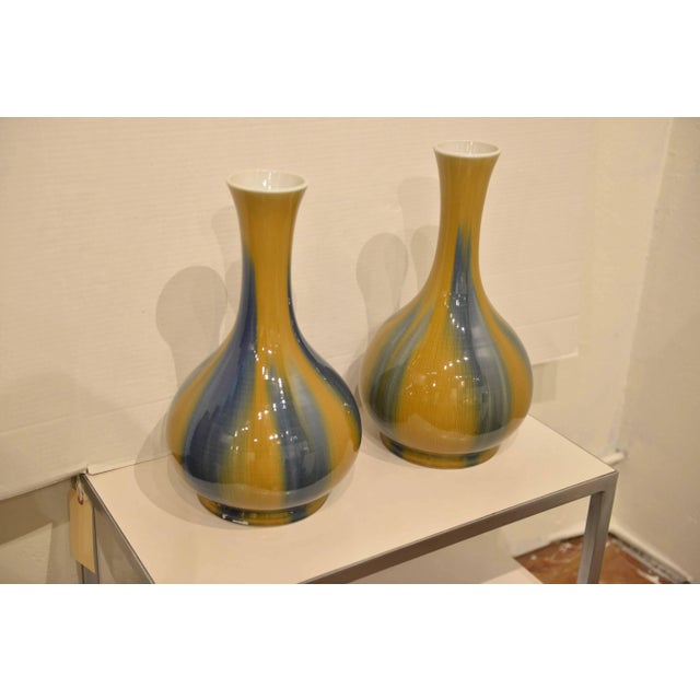 Transitional Transitional Hand Thrown Blue and Gold Glaze Chinese Porcelain Vases Pair For Sale - Image 3 of 4
