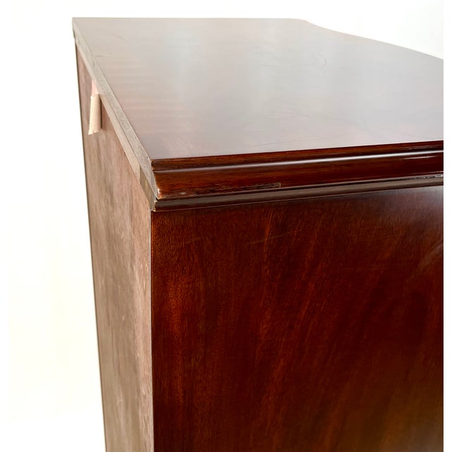 Rare Henkel Harris Serpentine Flame Mahogany Tall Chest of Drawers (Style No. 315, Finish 29) For Sale - Image 16 of 18