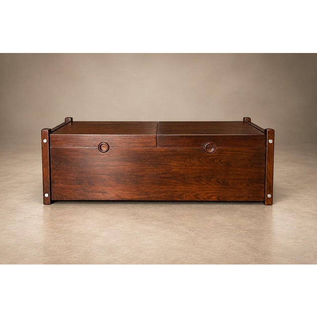 Brazilian Rosewood “Sabará” Trunk by Sergio Rodrigues, Brazil, circa 1965 — Lot 1124 For Sale - Image 17 of 18