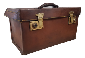 Small Travel Trunk from Aux Etats Unis, 1908