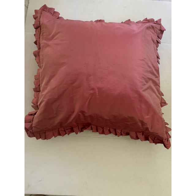 2020s Silk Taffeta European Square in Rose With Coordinating Smaller Pillow For Sale - Image 5 of 7