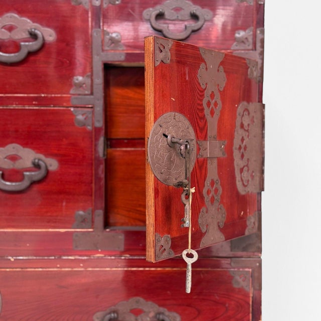 Japanese Kimono Tansu Chest of Drawers, 1890s For Sale - Image 10 of 18