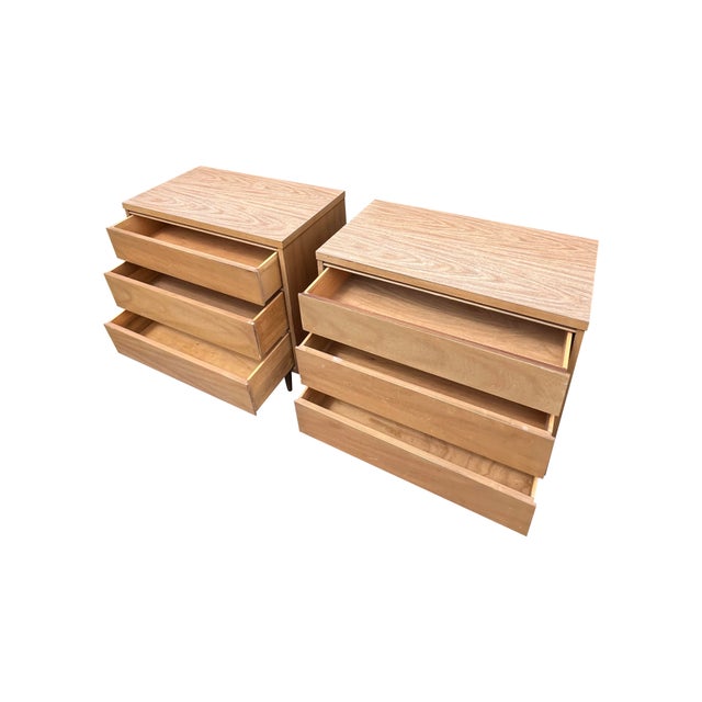 Mid-Century Modern Vintage Modern Pair of Chests Dressers in Mid Century Modern Design For Sale - Image 3 of 7