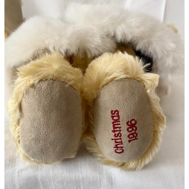 Late 20th Century Vintage 1996 Mohair Hermann-Coburg Annual Christmas Bear - Limited Edition German Mohair Teddy Bear With Growler, Tags Included Excellent Condition For Sale - Image 5 of 14
