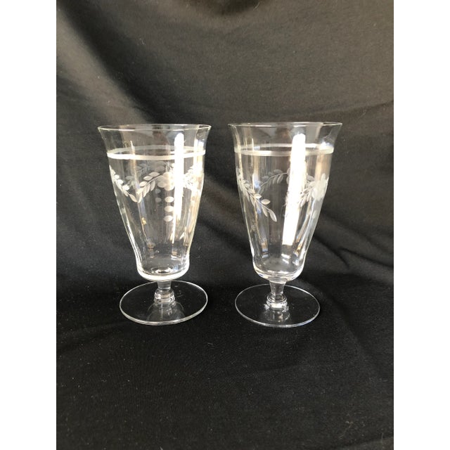 French Vintage Floral Etched Glass Ice Tea Glasses - Set of 2 For Sale - Image 3 of 5
