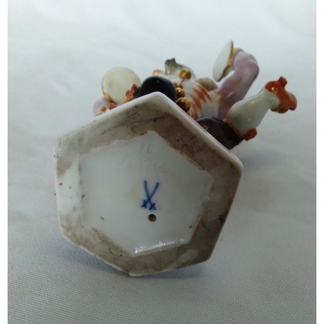 Figurative Meissen Commedia Dell’Arte Harlequin With Cymbals Porcelain Figurine, Circa 1924–1934 For Sale - Image 3 of 5