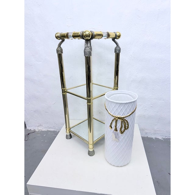 Mid-Century Modern Hollywood Regency 2-Tone Brass and Acrylic Tiered Serving Stand attributed to Curvasa Muebles, 1970s For Sale - Image 3 of 12