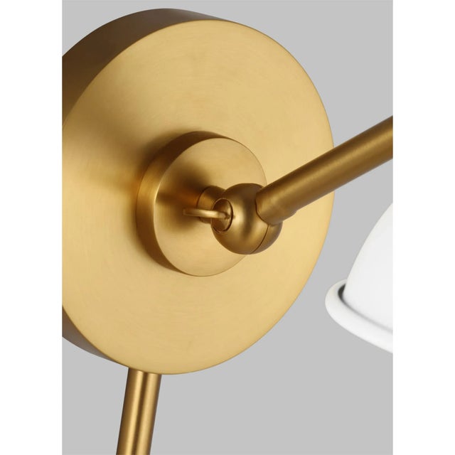 Contemporary Chapman & Myers by Visual Comfort Studio Wellfleet Single Arm Wide Task Sconce, Matte White & Burnished Brass For Sale - Image 3 of 5
