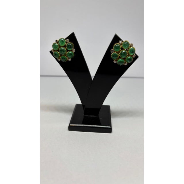 Metal Natural Emerald 9.08cts & Diamond 0.28cts Earring in 14k Gold For Sale - Image 7 of 8