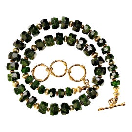 Example of Dark Green Necklaces
