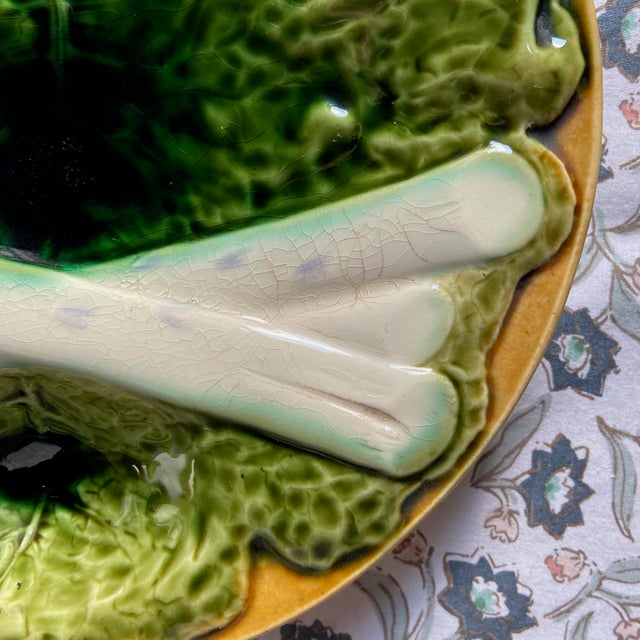 Forest Green French Majolica Asparagus Plates attributed to Creil & Montereau, 1890s, Set of 3 For Sale - Image 8 of 11