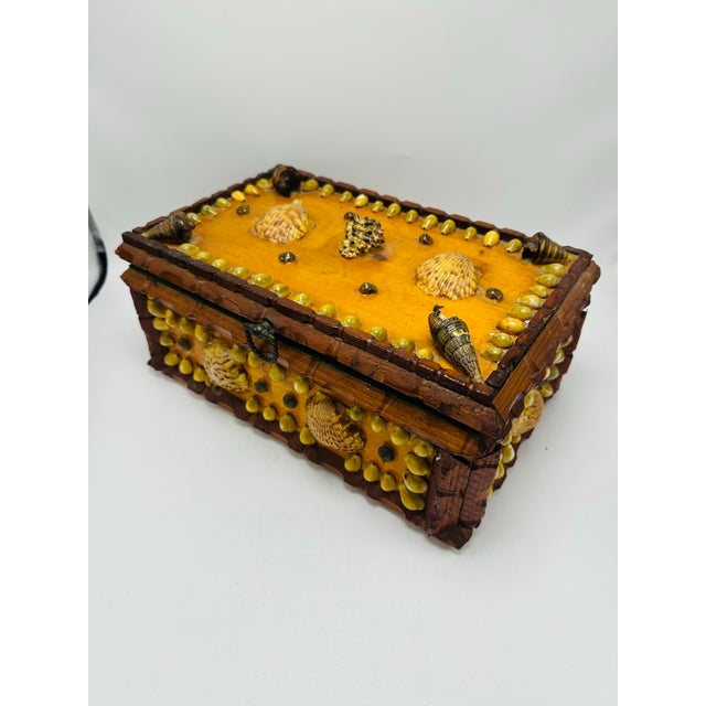 1960s Vintage Shell Box For Sale - Image 5 of 7