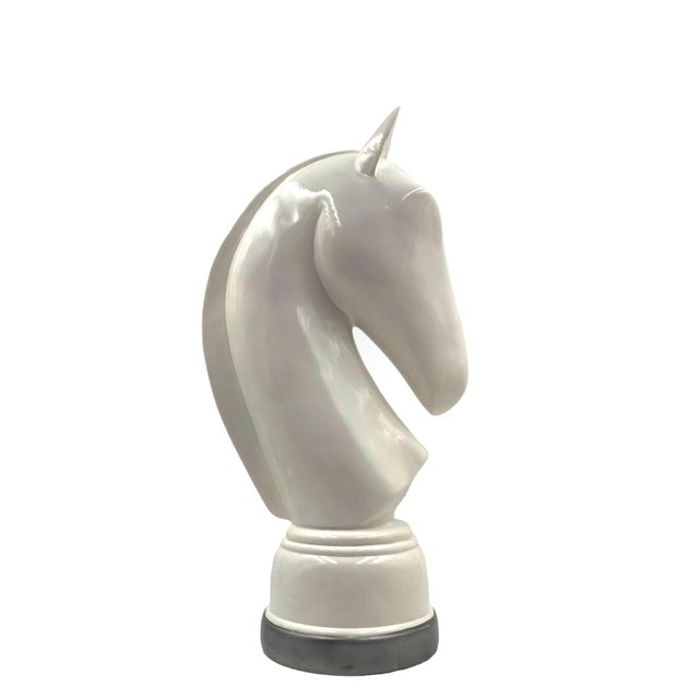 White Resin Chess Horse Sculpture, Italy 1970s For Sale - Image 4 of 10