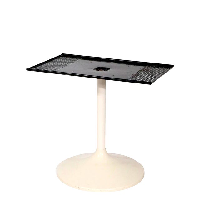 Pr. Space Age Saarinen Style Pedestal Speaker Tables C. 1970's For Sale - Image 16 of 16
