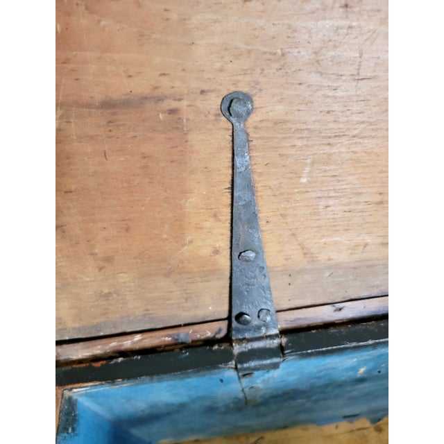 Early 19th Century Antique Georgian Pine Blanket Trunk /Box With Original Hardware, Circa 1830 From England For Sale - Image 5 of 13