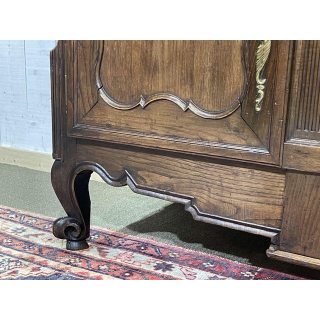 Antique Cabinet in Oak and Chestnut, 1700s For Sale - Image 15 of 18