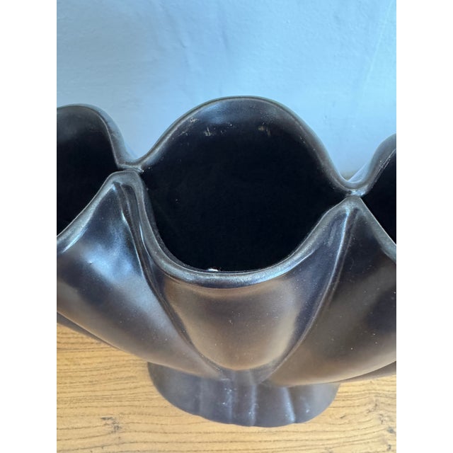 Mid 20th Century Vintage Red Wing Pottery #416 Matte Black Fan Vase – Art Deco Sculptural Form – Usa For Sale - Image 5 of 9