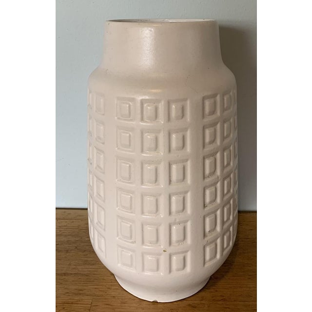 Cream Vintage West-German Vase, 1960s For Sale - Image 8 of 8