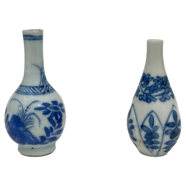 Blue and White Dollhouse Miniature Vases in Chinese Porcelain, 18th Century, Set of 2 For Sale