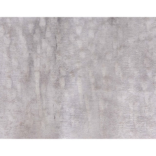 "Sand Dunes" Modern Abstract Light Gray Silk Rug by Doris Leslie Blau For Sale In New York - Image 6 of 8