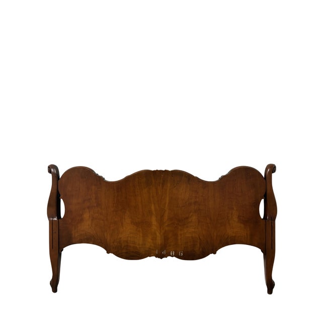 Early 20th Century Antique French Louis XV Style Flame Mahogany Twin Bed Frame With Gilt Carved Accents For Sale - Image 5 of 7
