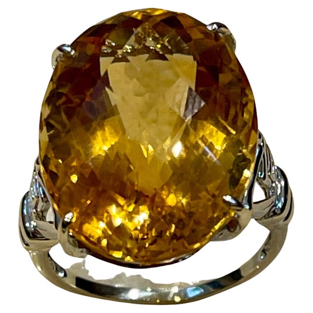 34 Ct Natural Oval Checker Board Citrine Cocktail Ring 14 Kt Yellow Gold, Estate For Sale In New York - Image 6 of 18