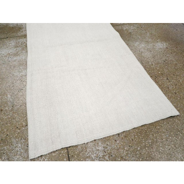 Galerie Shabab Collection Mid-20th Century Turkish Flatweave Kilim Throw Rug For Sale In New York - Image 6 of 8